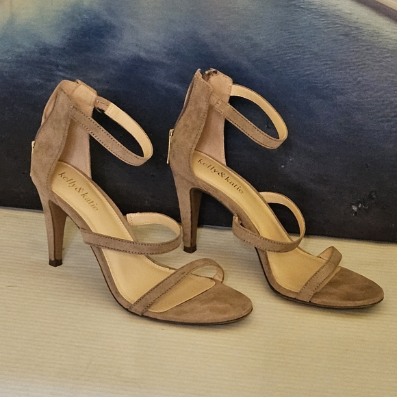 Kelly & Katie Heels - Picture 5 of 14
